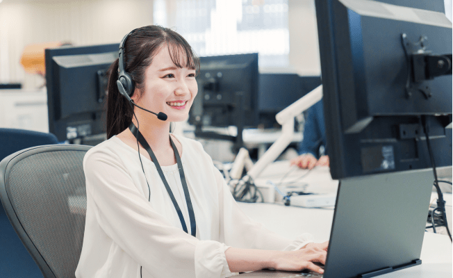 カスタマーサポートスタッフ