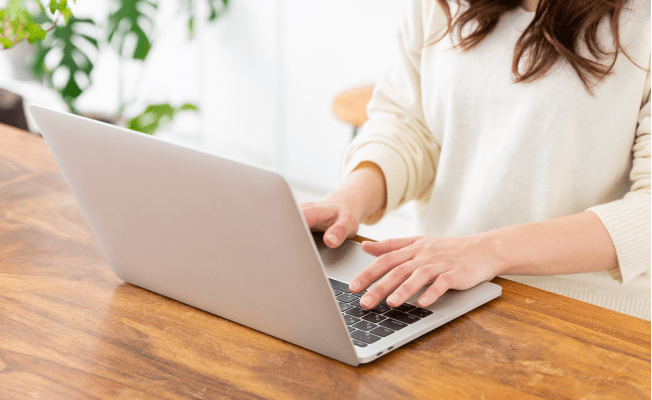 カスタマーサポートスタッフ